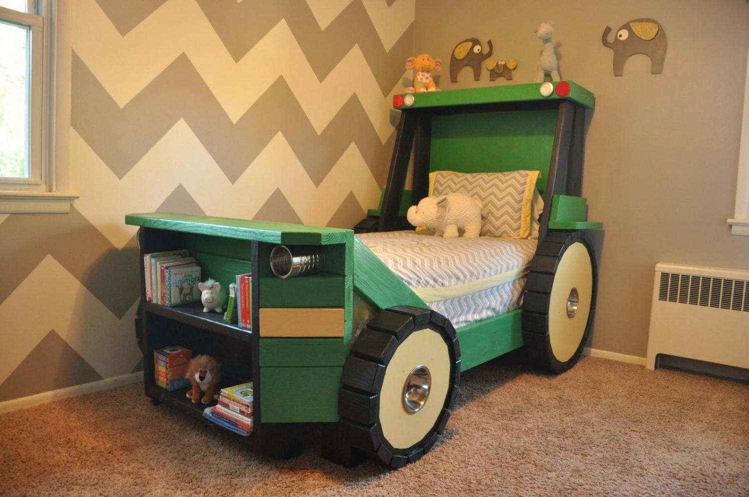 DIY Construction Truck Kids Bed Has a Built-In Bookshelf In The Bucket  - Wheel loader / front loader kids bed