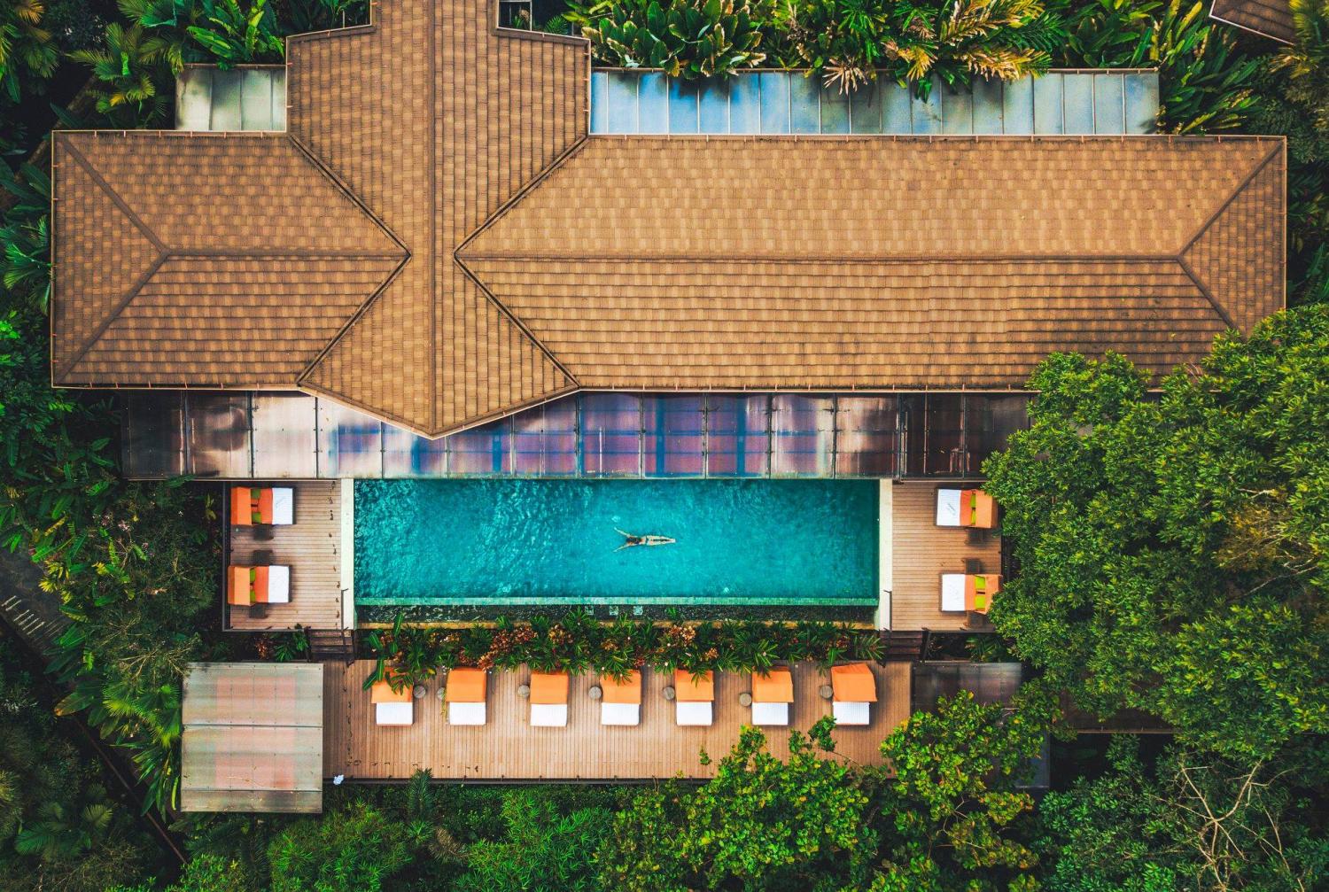 Luxury Costa Rican Villa That Lets You Sleep In The Rainforest and Hang Out With Sloths - Sloth rainforest villa