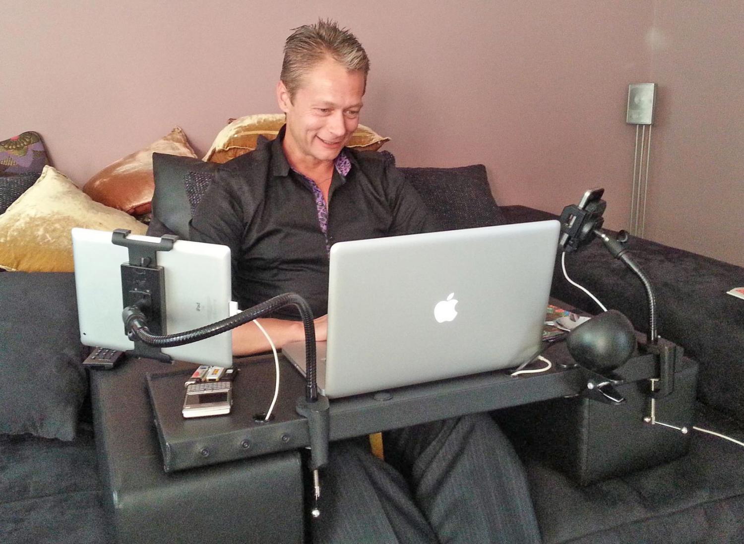 Couchmaster Is a Lap Desk That Creates a Workstation Right On Your Couch - Couch desk with cushion armrests