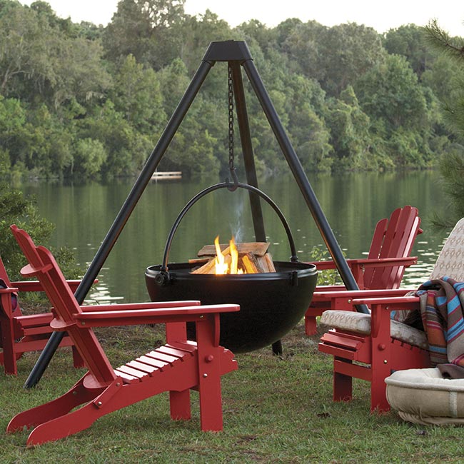 Cowboy Cauldron - Giant tripod hanging fire pit and BBQ