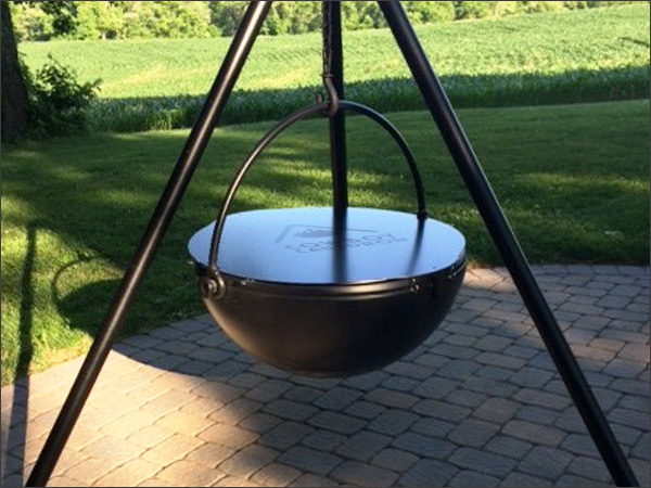 Cowboy Cauldron - Giant tripod hanging fire pit and BBQ