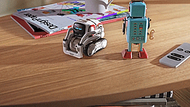 Cozmo Cute Mini Robot - Interactive home robot toy for kids - Bulldozer robot like Wall-e