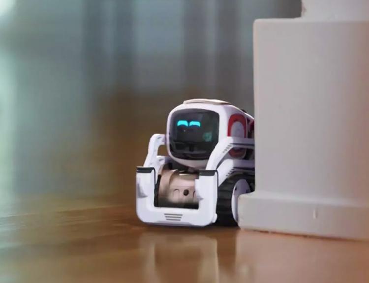 Cozmo Cute Mini Robot - Interactive home robot toy for kids - Bulldozer robot like Wall-e