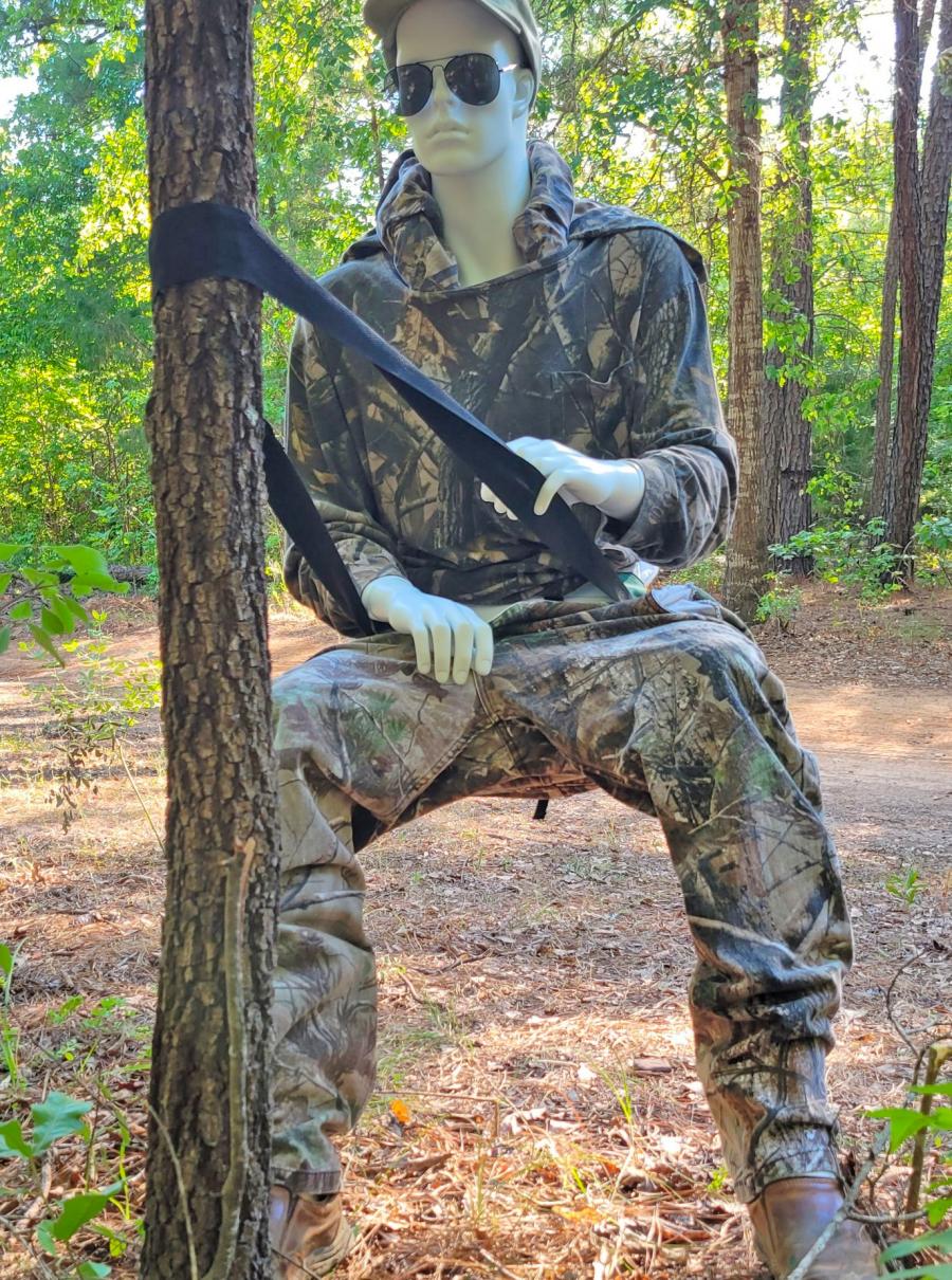 Crap Strap straps to tree, holds body up to poo in the woods hands free
