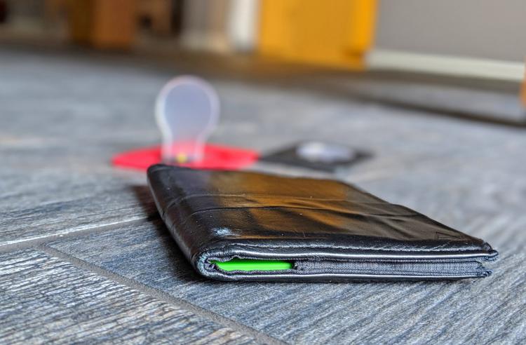 Credit Card Folding Bulb Lamp Fits In Your Wallet
