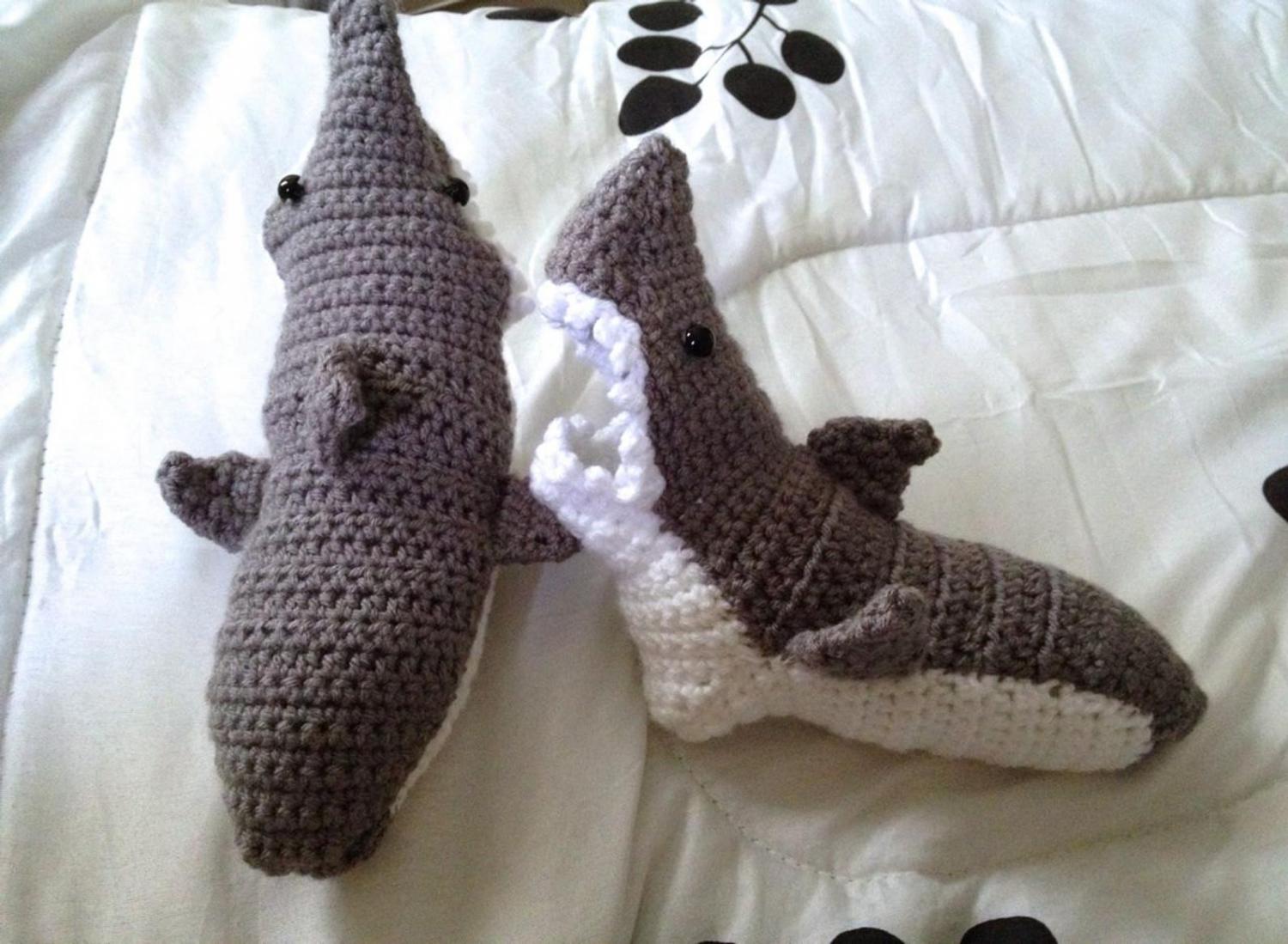 Crochet Shark Bite Slippers - Shark attach slippers