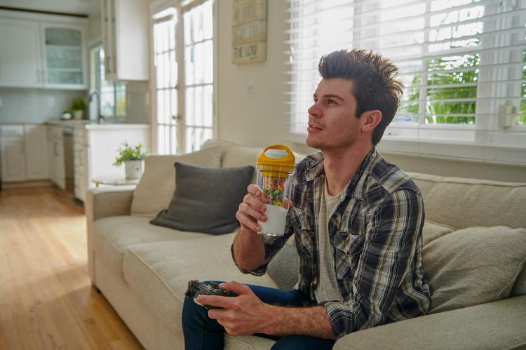 Crunch Cup Portable Cereal And Milk Cup - Non-soggy cereal and milk travel mug