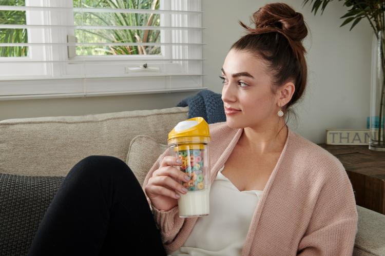 Crunch Cup Portable Cereal And Milk Cup - Non-soggy cereal and milk travel mug