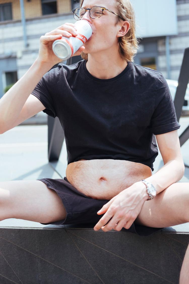 Dad Bag - Dad Bod Fanny Pack - Funny Hip Pack gives you a fat hairy gut