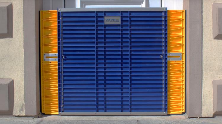 Dam Easy Flood Barrier Door Dam - Quick Install Flood water protection for the home