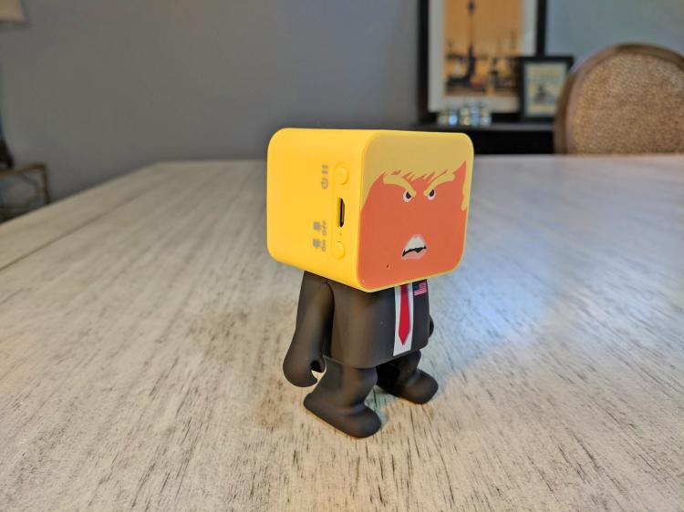 Dancing Donald Trump Bluetooth Speaker - Robotic Dancing President Speaker