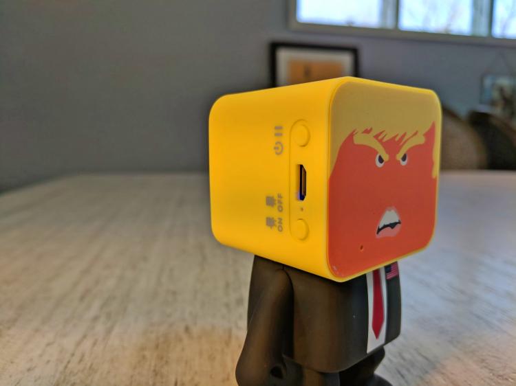 Dancing Donald Trump Bluetooth Speaker - Robotic Dancing President Speaker