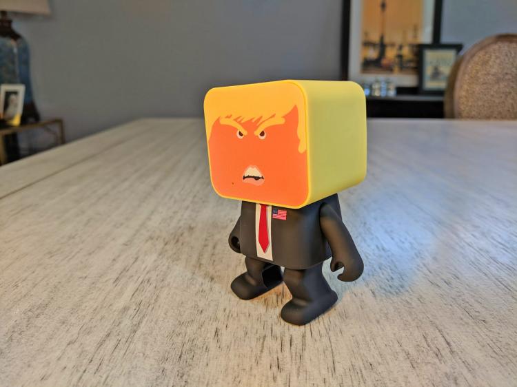 Dancing Donald Trump Bluetooth Speaker - Robotic Dancing President Speaker