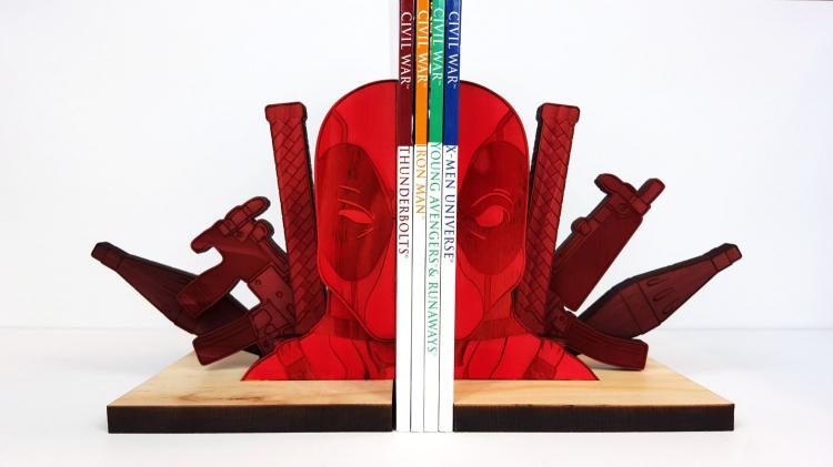 Deadpool Bookends - Deadpool Wooden Book Holder