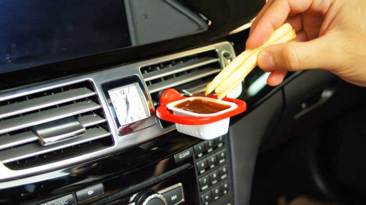 DipClip - Car Vent Dipping Sauce Holder
