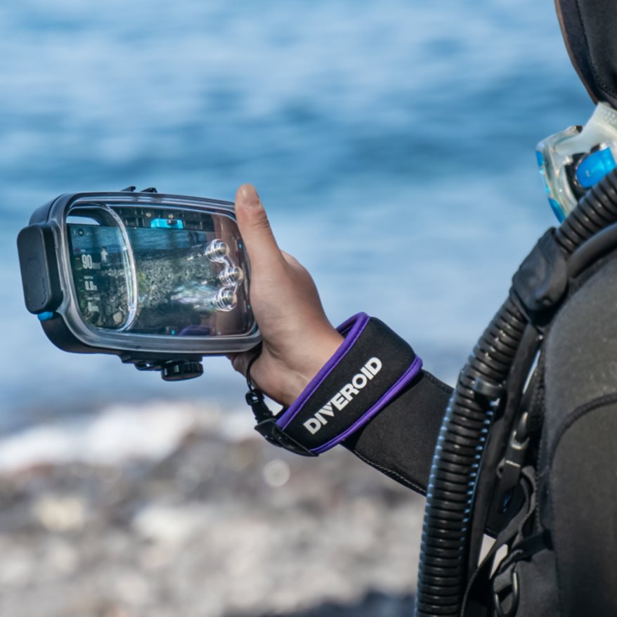 Diveroid all-in-one scuba diving computer, sensor, logbook, and underwater camera