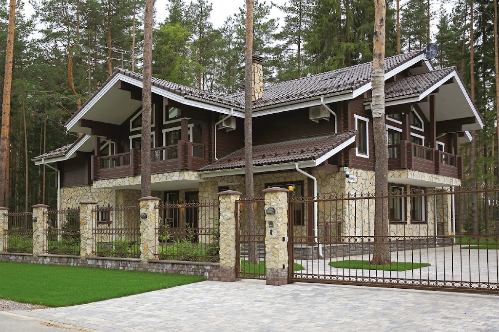 Massive DIY Cabin Kit To Build Your Own Home