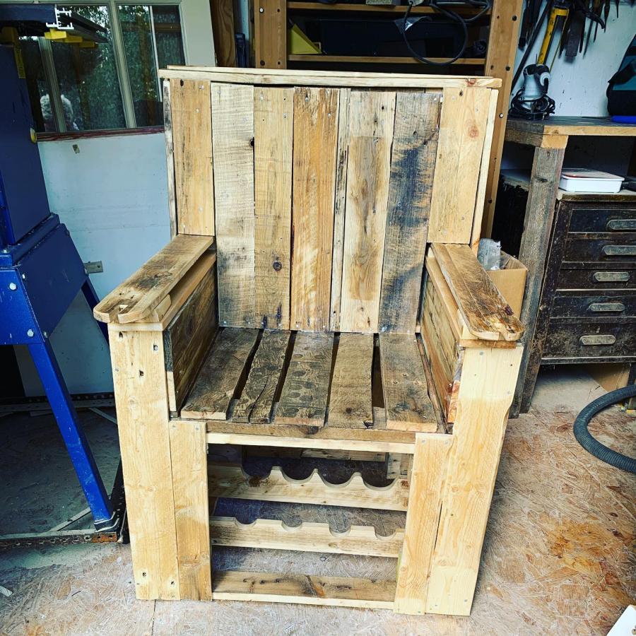 DIY Wine Chair With Wine Bottle Storage Drawers