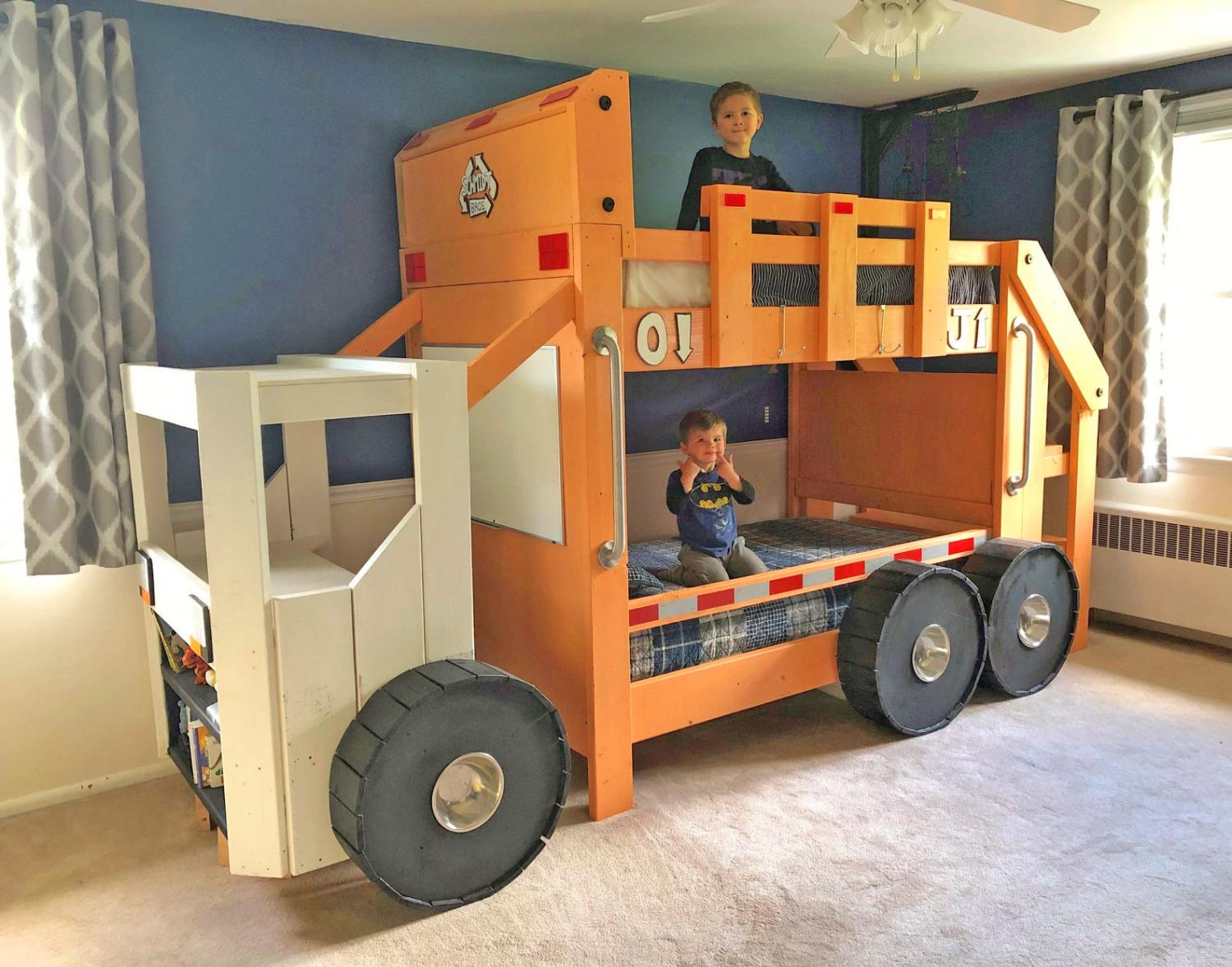 DIY Garbage Truck Bunk Bed - Garbage truck kids bed with desk and bookshelf