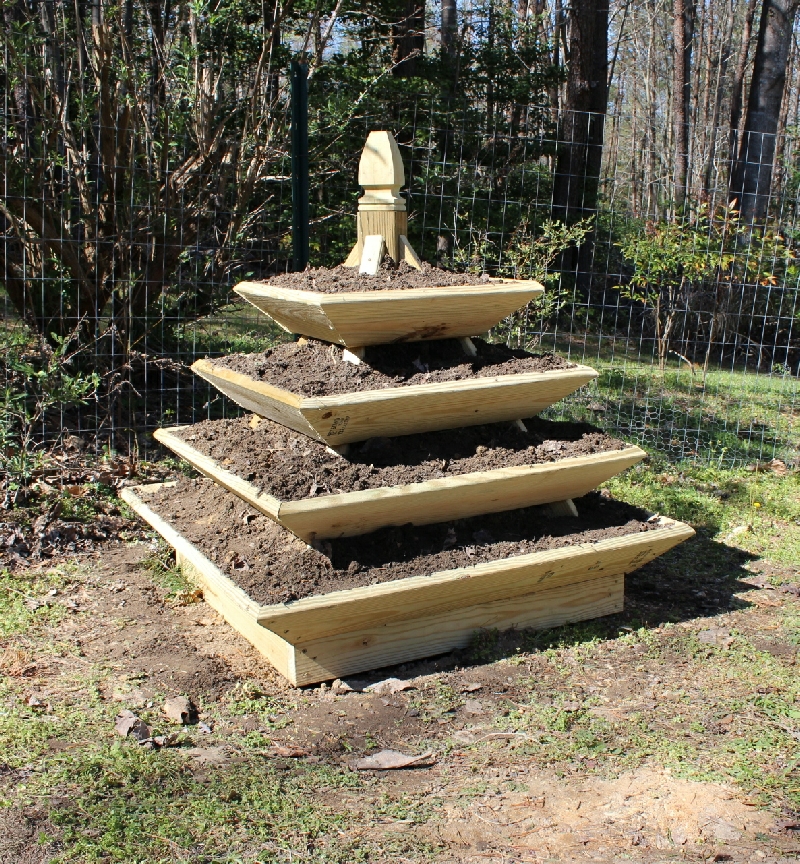 DIY Strawberry Pyramid Planter - Vertical wooden strawberry planter