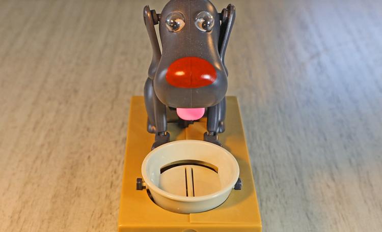 Hungry Dog Eating Coins Piggy Bank - Robotic dog coin bank