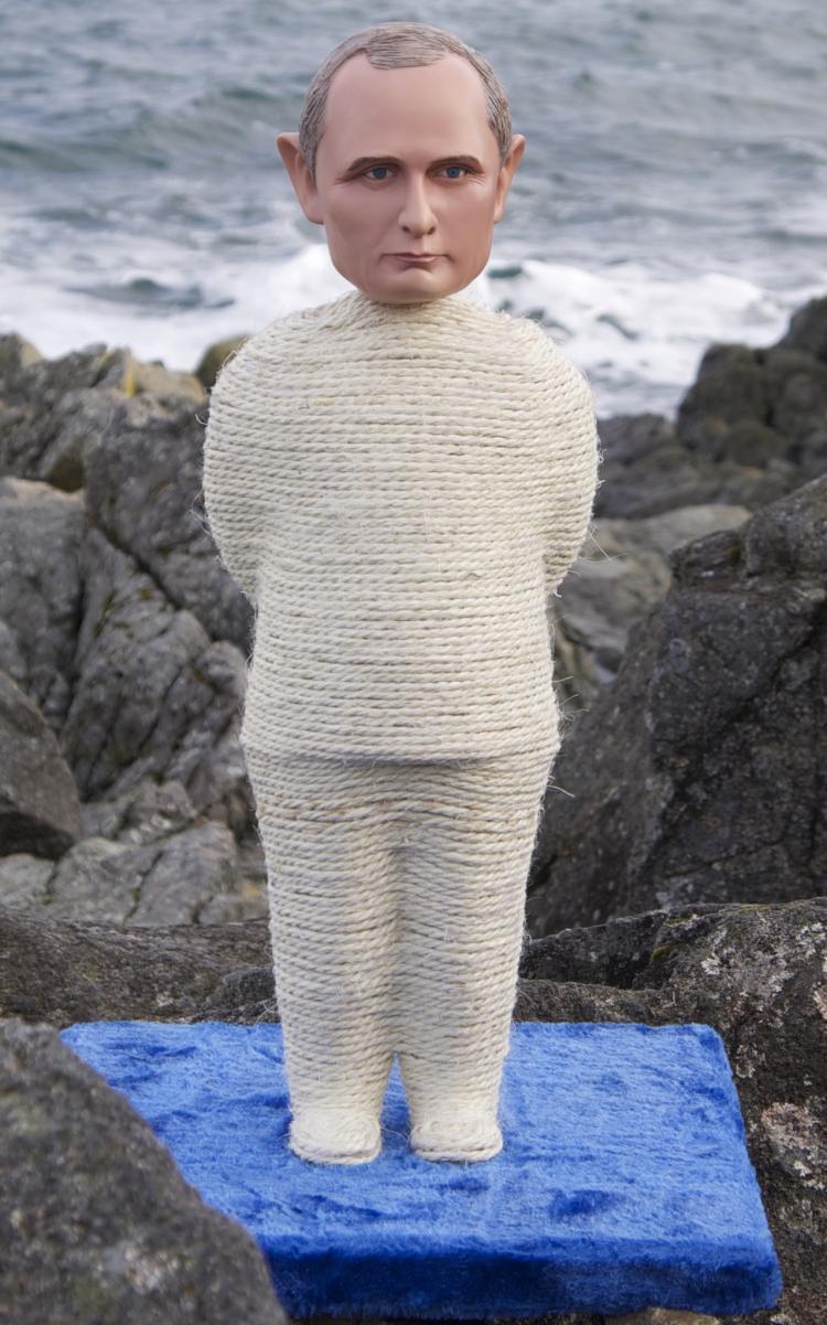 Vladmir Putin Cat Scratcher Post