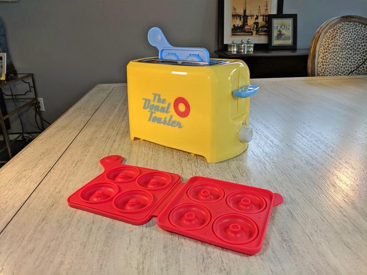 Donut Toaster Makes Homemade Mini Donuts - Home Mini Donut Maker