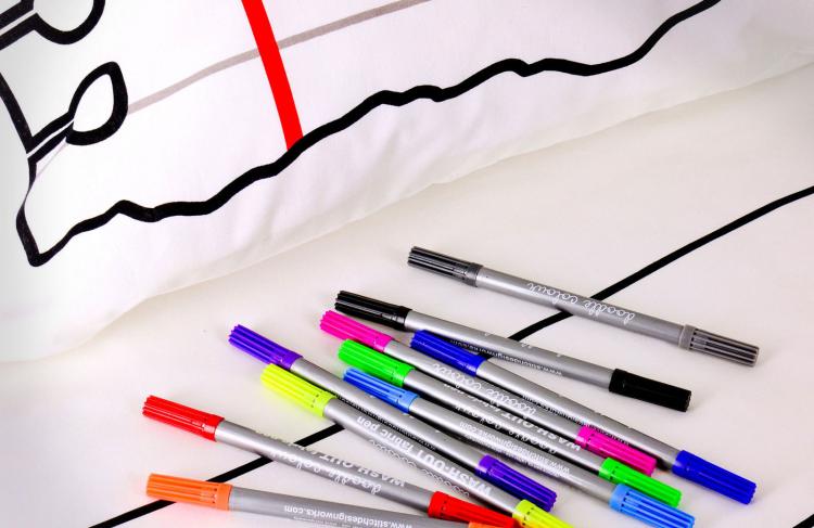 Doodle Duvet Lets You Draw On Your Bed