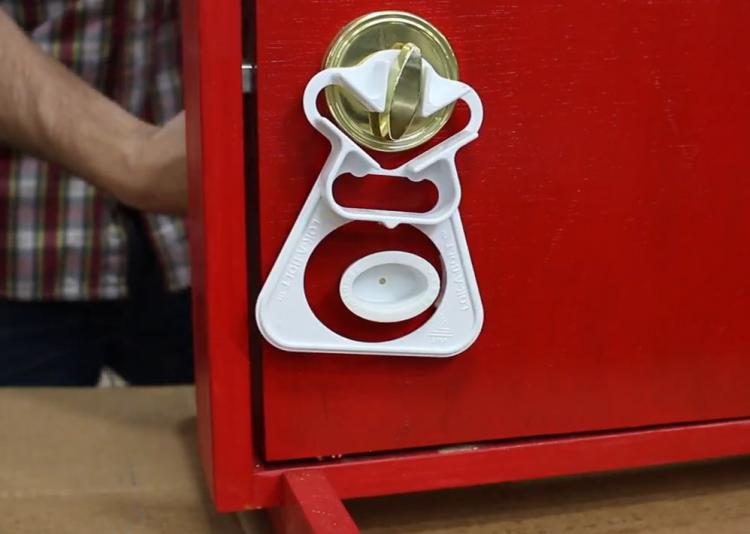 Door Angel Deadbolt Lock Prevents Unwanted Entry - Airbnb door lock