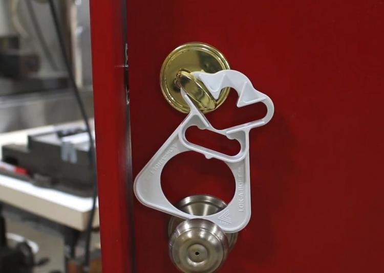 Door Angel Deadbolt Lock Prevents Unwanted Entry - Airbnb door lock