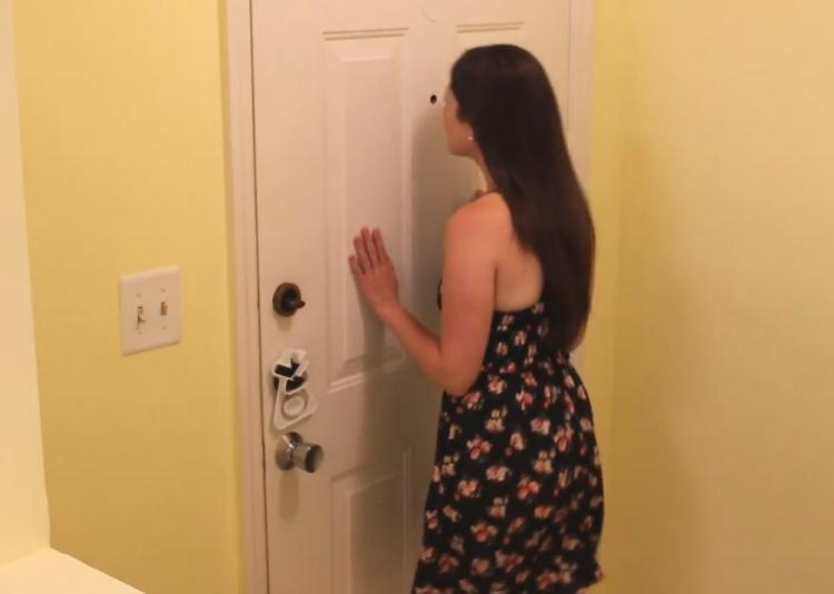 Door Angel Deadbolt Lock Prevents Unwanted Entry - Airbnb door lock