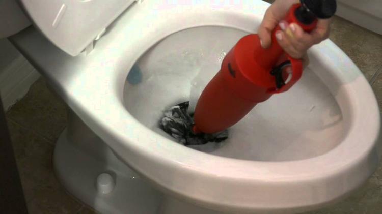 Drain Blaster Air-pressure gun - Unclog sinks, toilets, bathtubs drains with the pull of a trigger