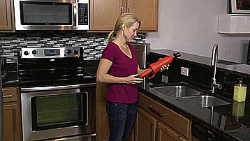 Drain Blaster Air-pressure gun - Unclog sinks, toilets, bathtubs drains with the pull of a trigger