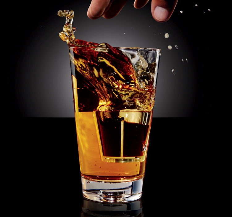 Drop Shots Magnetic Shot Glass & Pint Glass