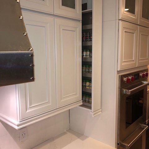 Dropdown Spice Rack Cabinet Drawer Lets You Easily Access All Your Spices - Pull-down spice cabinet