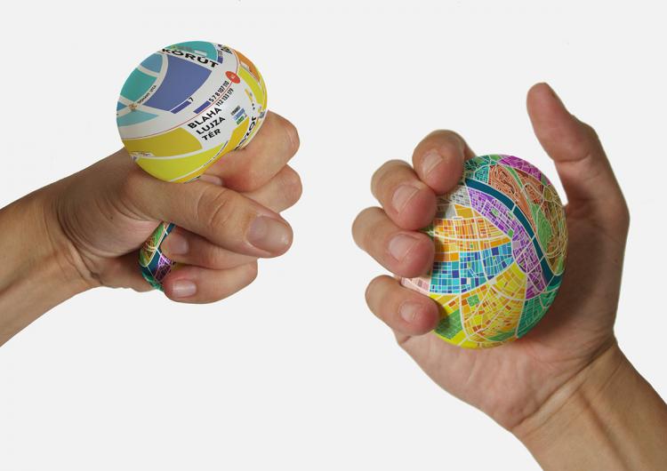 Egg Map - Squeeze Ball To Magnify City Map