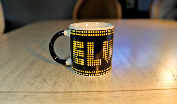 Elvis heat changing coffee mug - elvis mug changes from vegas elvis to memphis elvis with hot liquid