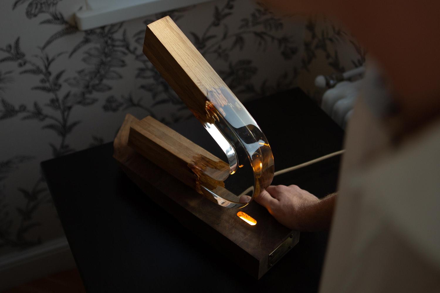Beautiful Epoxy Wooden Lamps Made From a Broken Piece of Wood