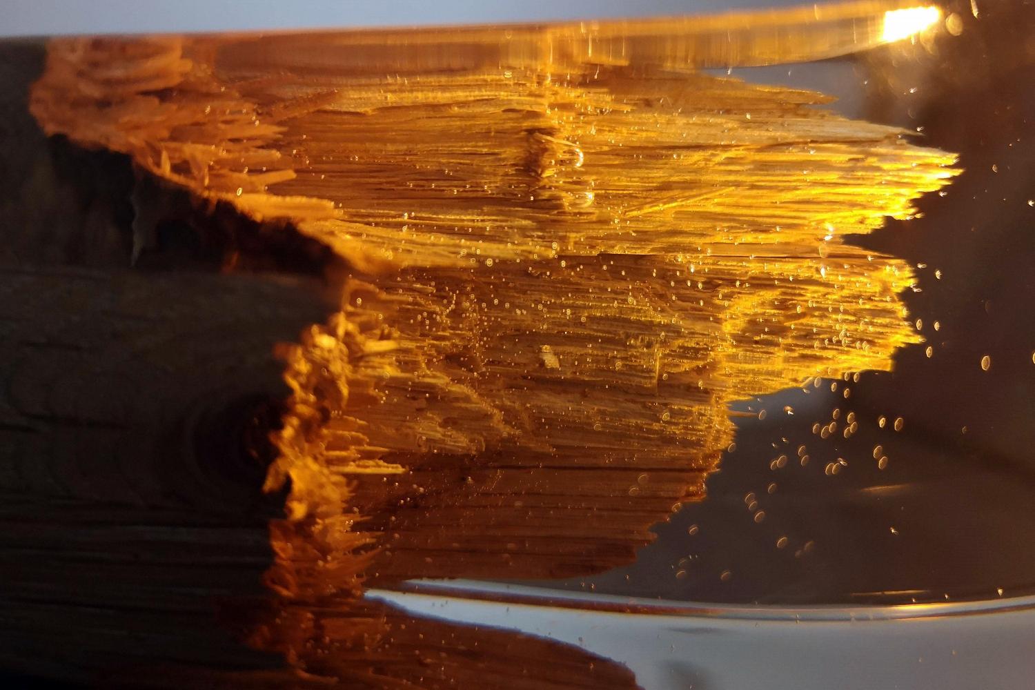 Beautiful Epoxy Wooden Lamps Made From a Broken Piece of Wood