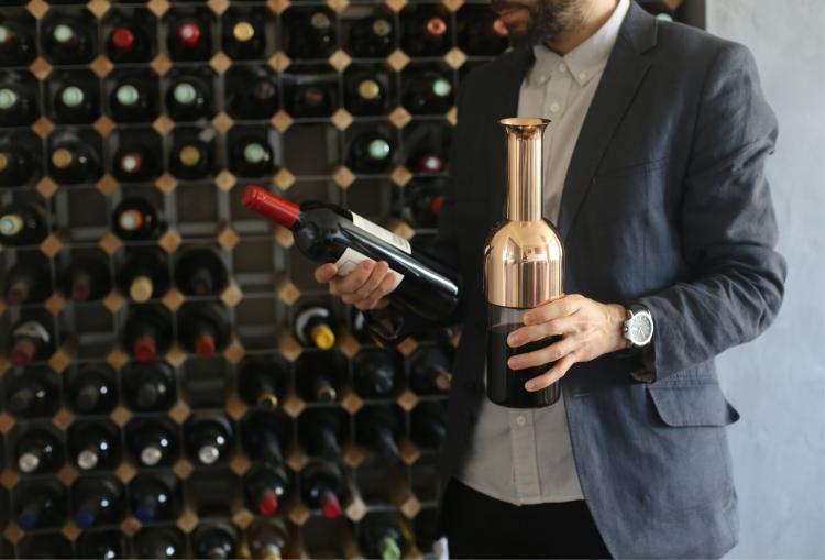 Eto Wine Preserver - Wine Preserver removes all air from wine bottle - water-tight air seal wine bottle decanter