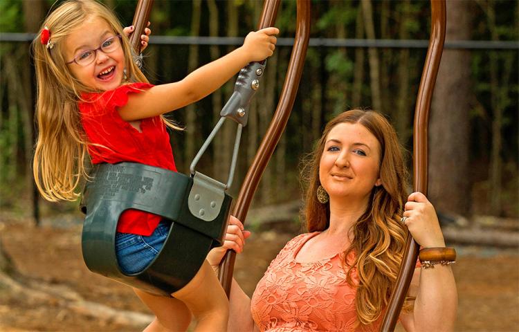 Expression Swing - Parenting Swing Lets You Swing With Your Baby Eye-to-Eye