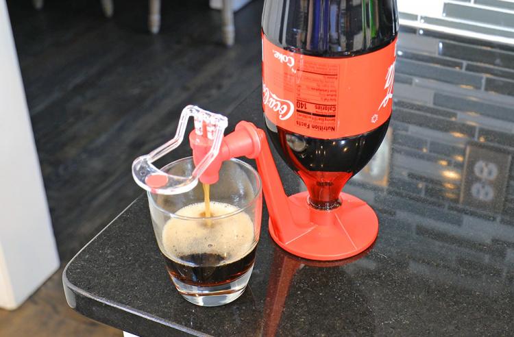 Party Soda Dispenser and Soda Fizz Saver