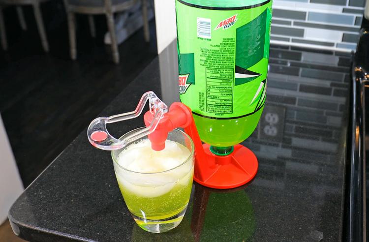 Party Soda Dispenser and Soda Fizz Saver