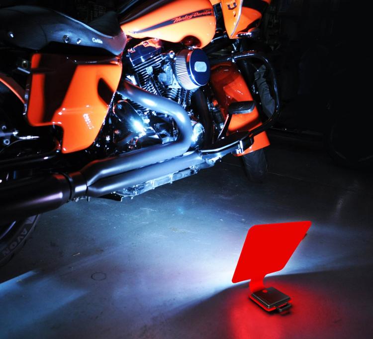 Striker Flexible Work Light - Bendable LED flashlight