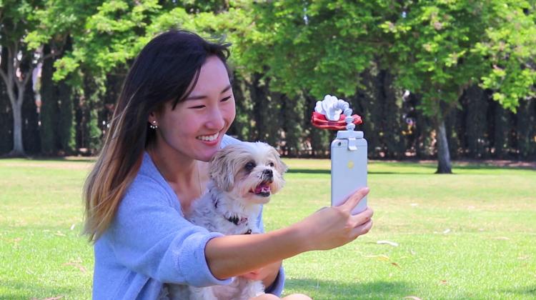 Flexy Paw - Smart Phone Camera Treat Holder - Smart Phone Treat Holder For Dog Pictures - Dog Selfies