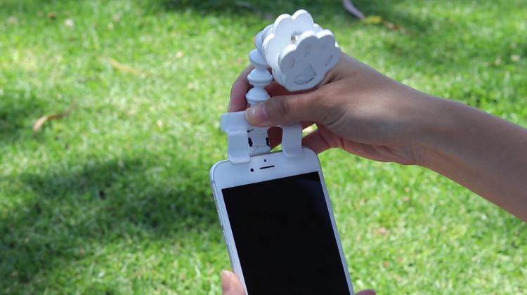 Flexy Paw - Smart Phone Camera Treat Holder - Smart Phone Treat Holder For Dog Pictures - Dog Selfies