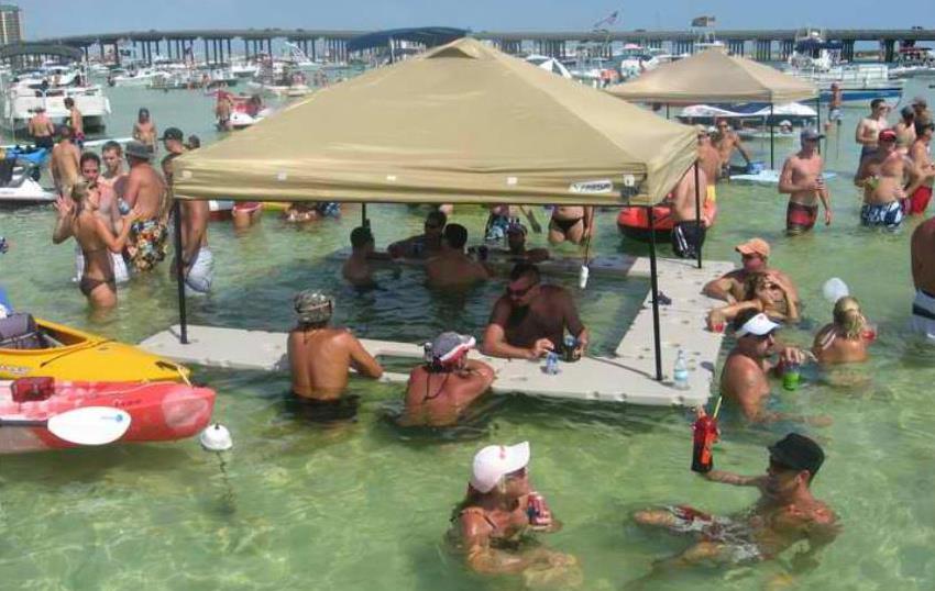 My Floating Bar - Modular Floating Panels With Canopy for shade and floating cooler