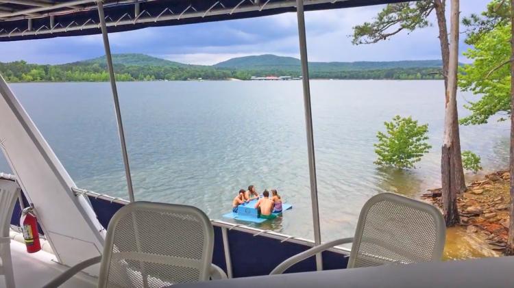 Floating Picnic Table - Water-based foam picnic table - Lake party table