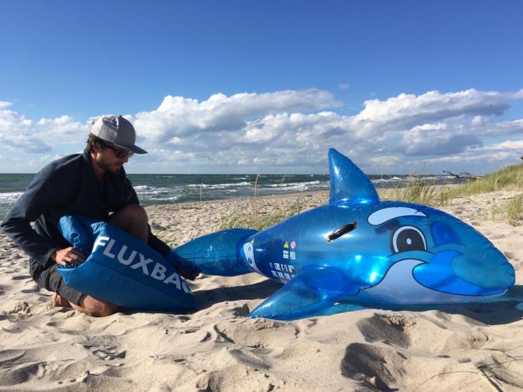 FluxBag - One Breath Inflate Pool Toys - Easy inflate your pool toys and air mattress - Push bag inflate