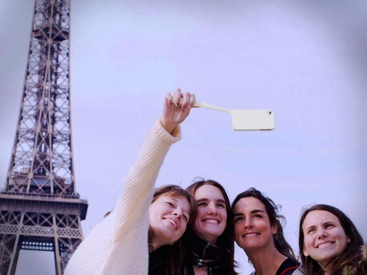 Fonhandle is a Handle For Your Phone